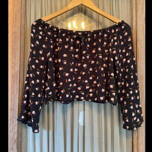 Billabong Off Shoulder Crop Top Size S